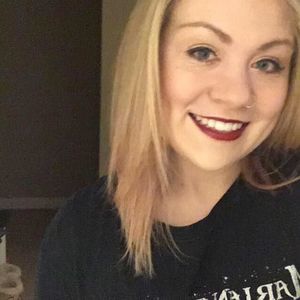 Meet your Posher, Brittney